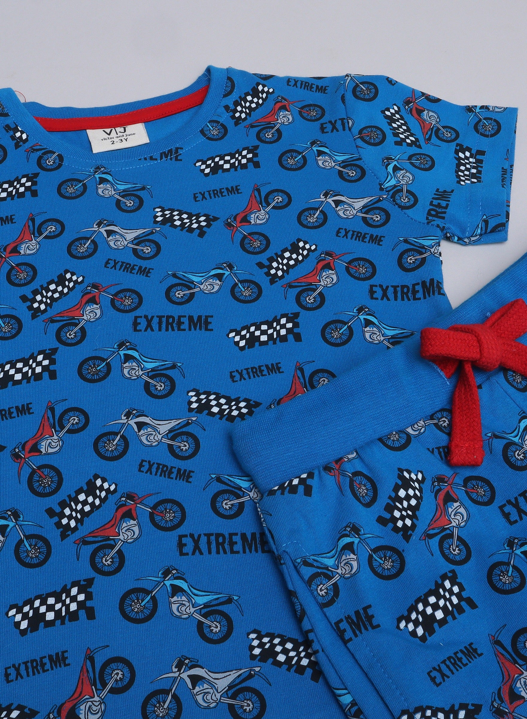 Victor And Jane - All-Over Printed T-Shirt And Pyjama Set