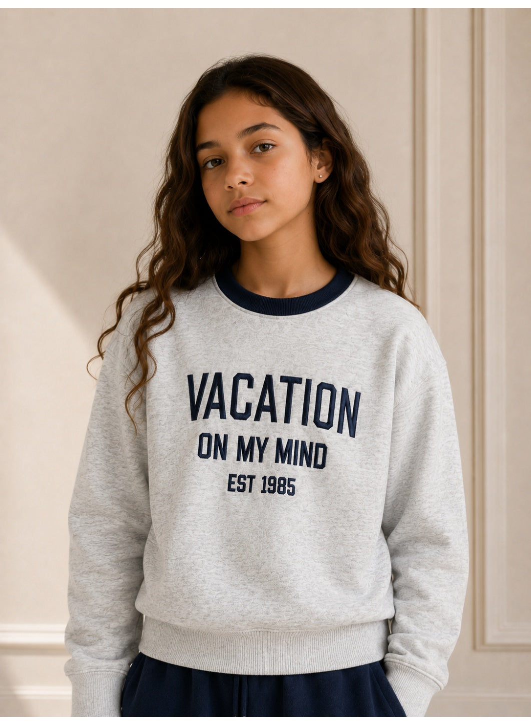 Girls "Vacation" Text Print Pullover Top