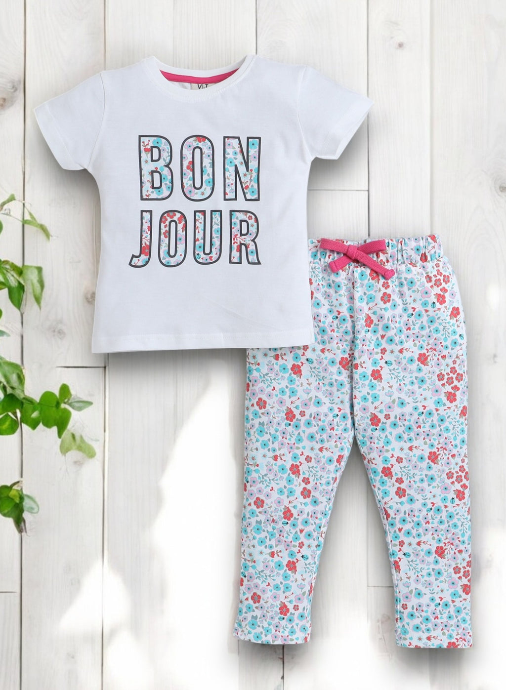 Victor And Jane - Printed T-Shirt And Pyjama Set