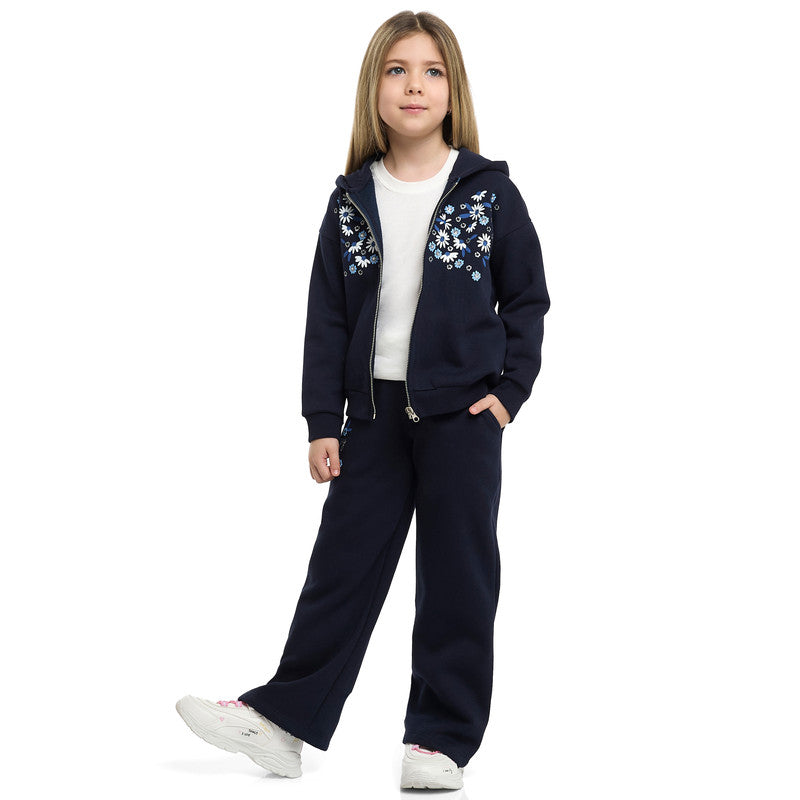 Girls Floral Embroidered Fleece Tracksuit – Navy 2-Piece Set
Ask ChatGPT