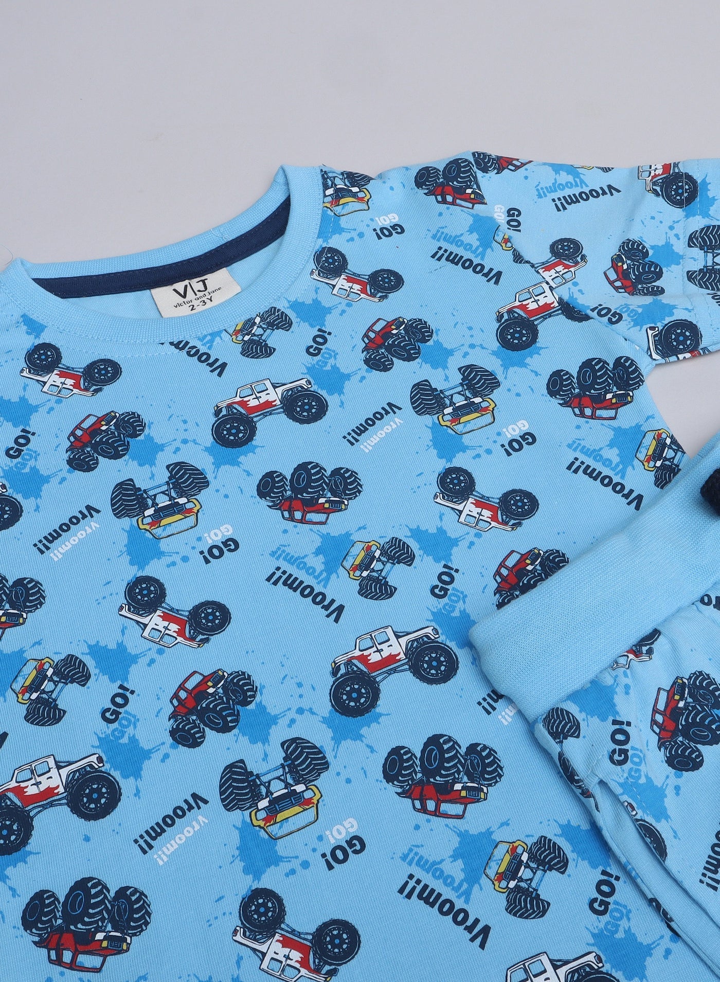 Victor And Jane - All-Over Printed T-Shirt And Shorts Pyjama Set