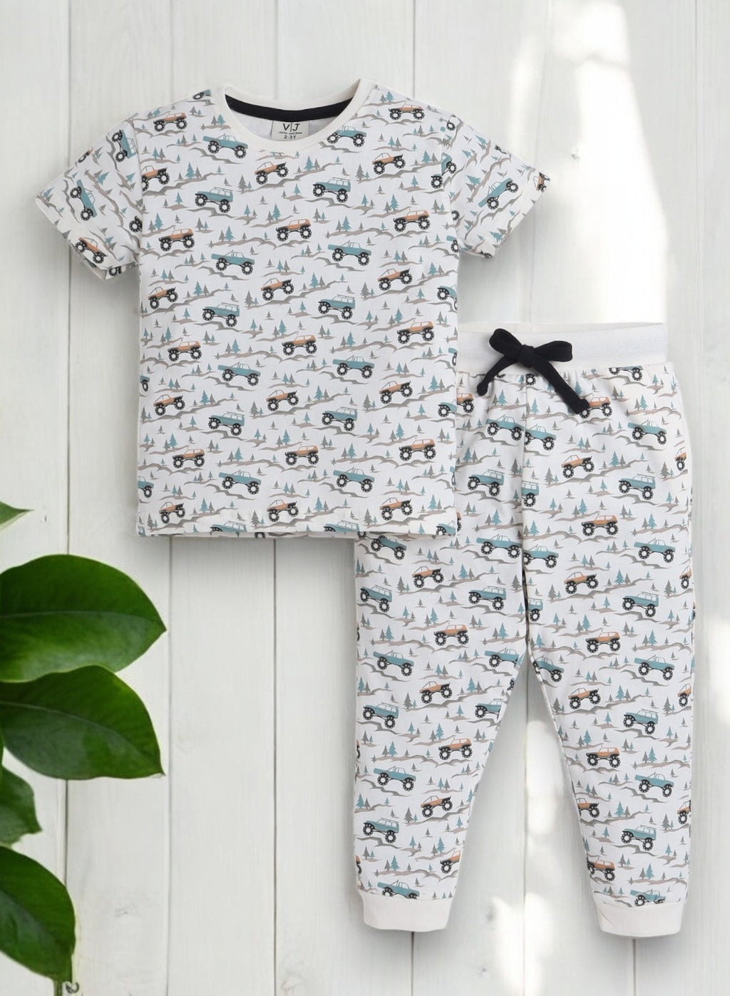 Victor And Jane - All-Over Printed T-Shirt And Pyjama Set
