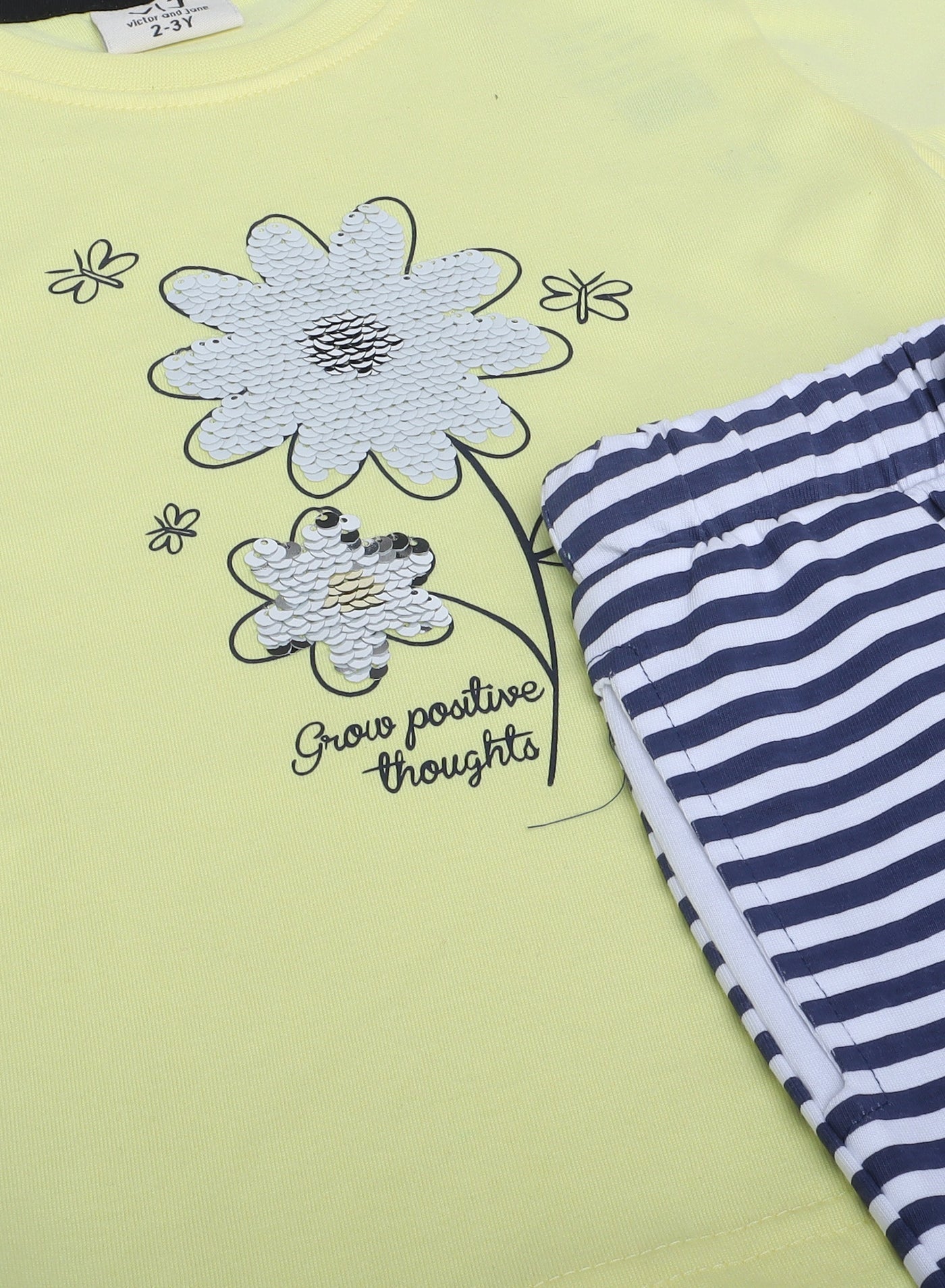 Victor And Jane - Printed T-Shirt And Pyjama Set