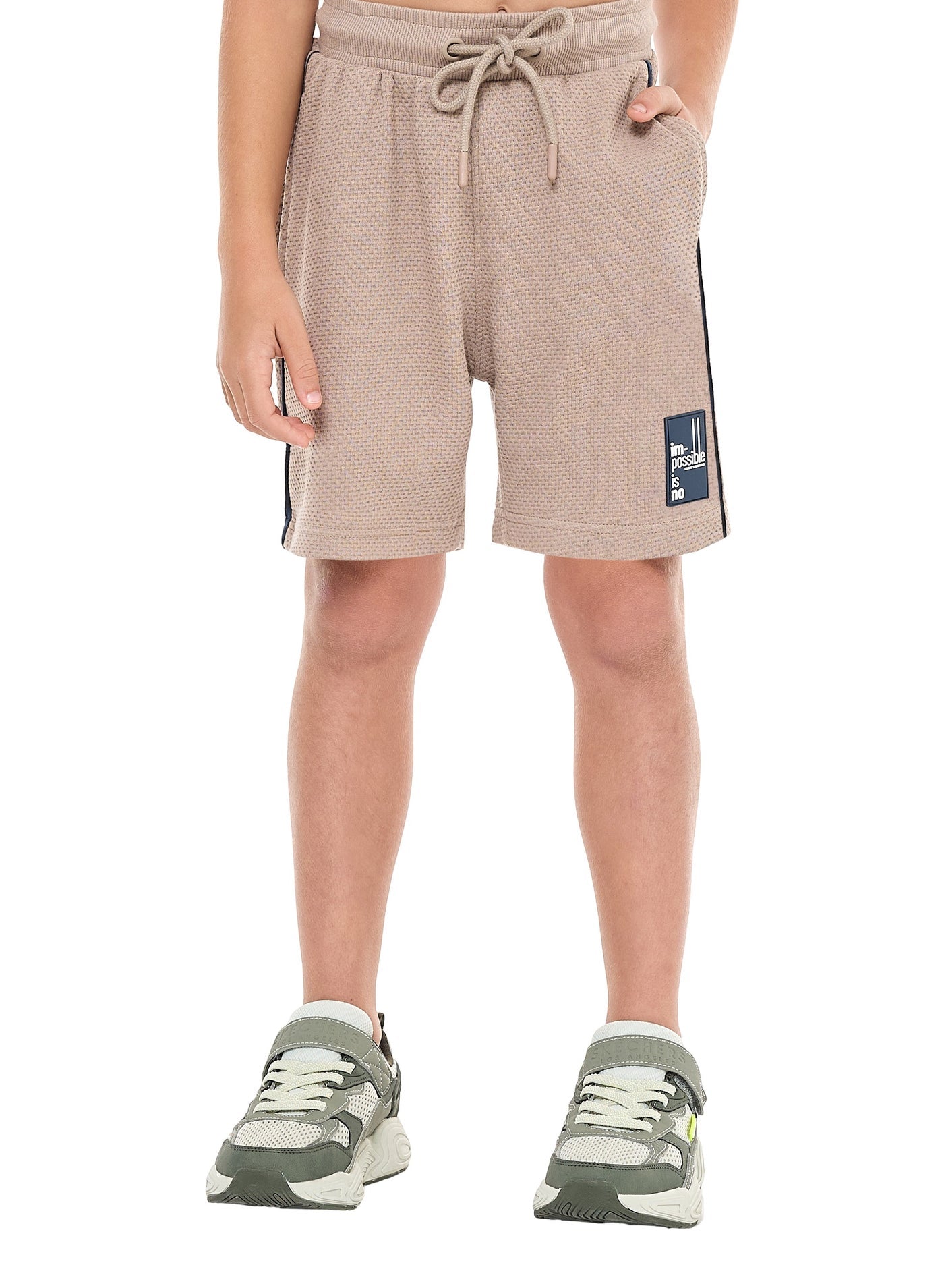 Oversized - Boys' Jacquard 2-Piece Set - T-Shirt With Badge Detail And Matching Shorts With Pockets,