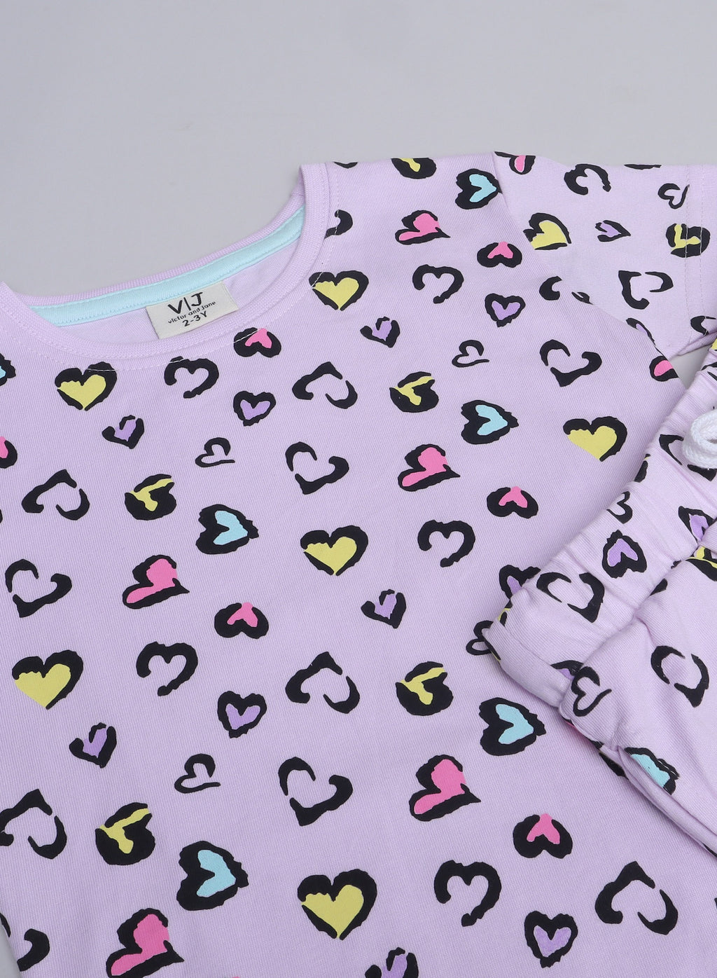 Victor And Jane - All-Over Printed T-Shirt And Shorts Pyjama Set