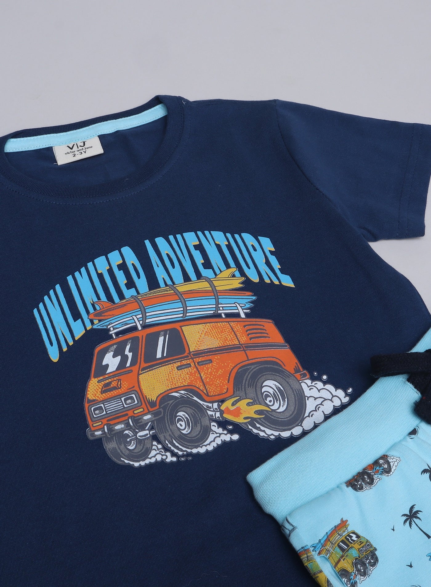 Victor And Jane - Printed T-Shirt And All-Over Printed Shorts Pyjama Set