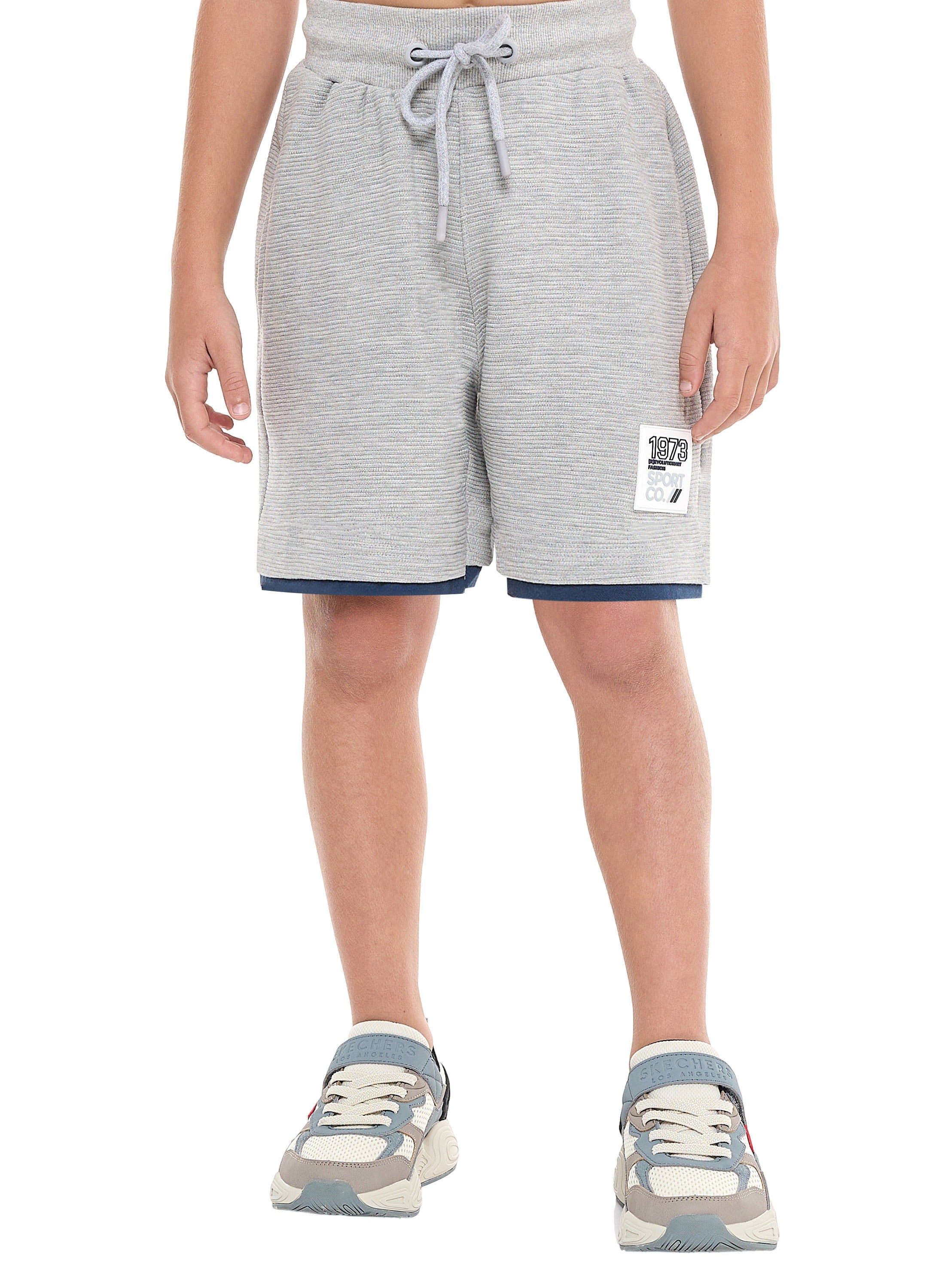 Oversized - Boys' Jacquard 2-Piece Set - T-Shirt With Badge And Sleeve Detail And Matching Shorts With Pockets,
