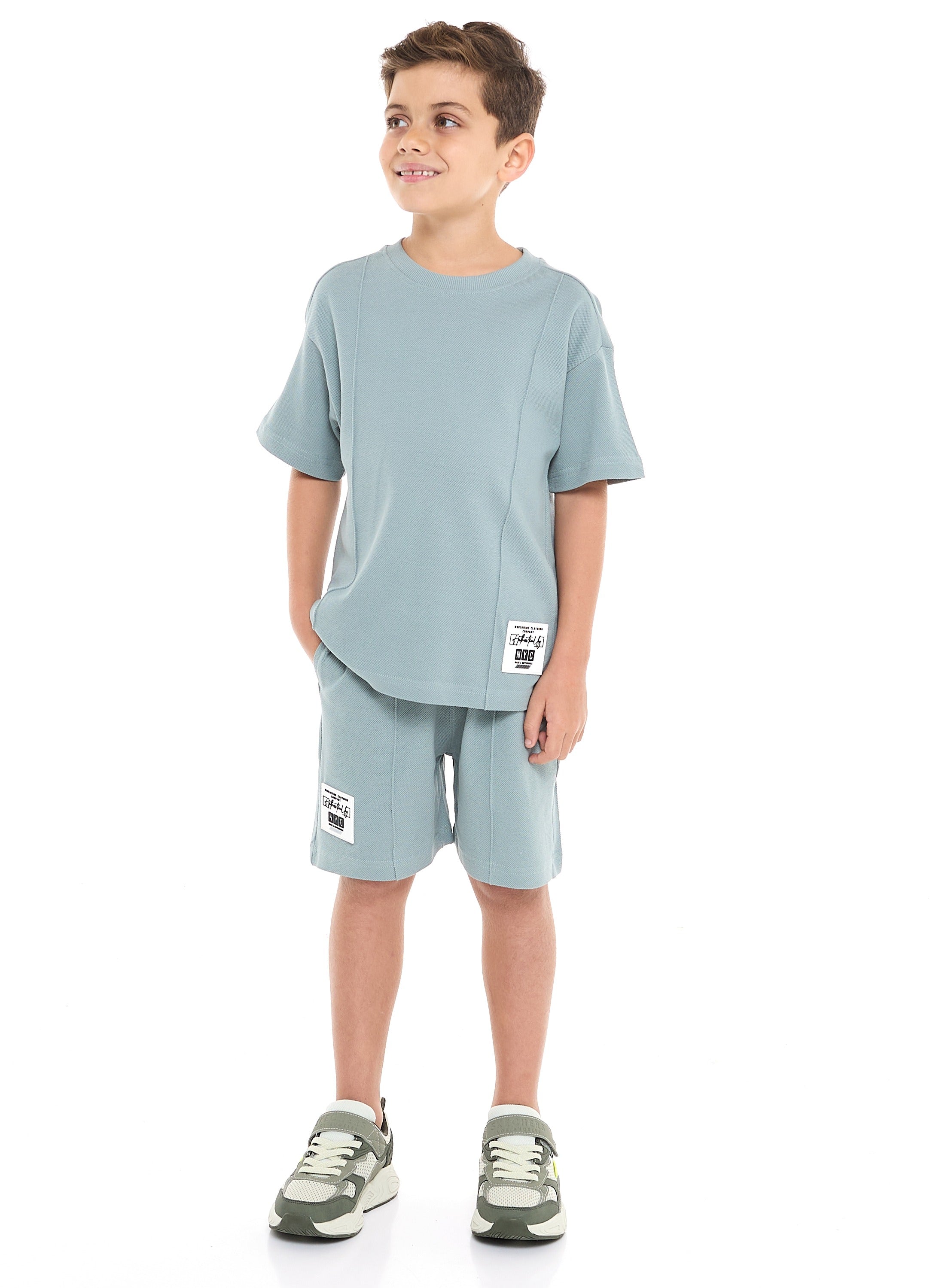 Oversized - Boys' Jacquard 2-Piece Set - T-Shirt With Badge Detail And Matching Shorts With Pockets