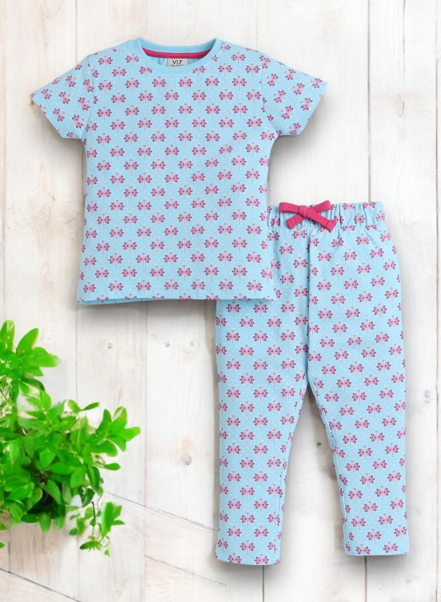 Victor And Jane - All-Over Printed T-Shirt And Pyjama Set