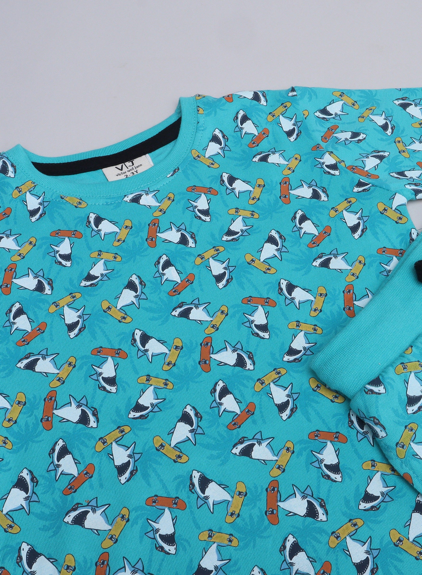Victor And Jane - All-Over Printed T-Shirt And Shorts Pyjama Set