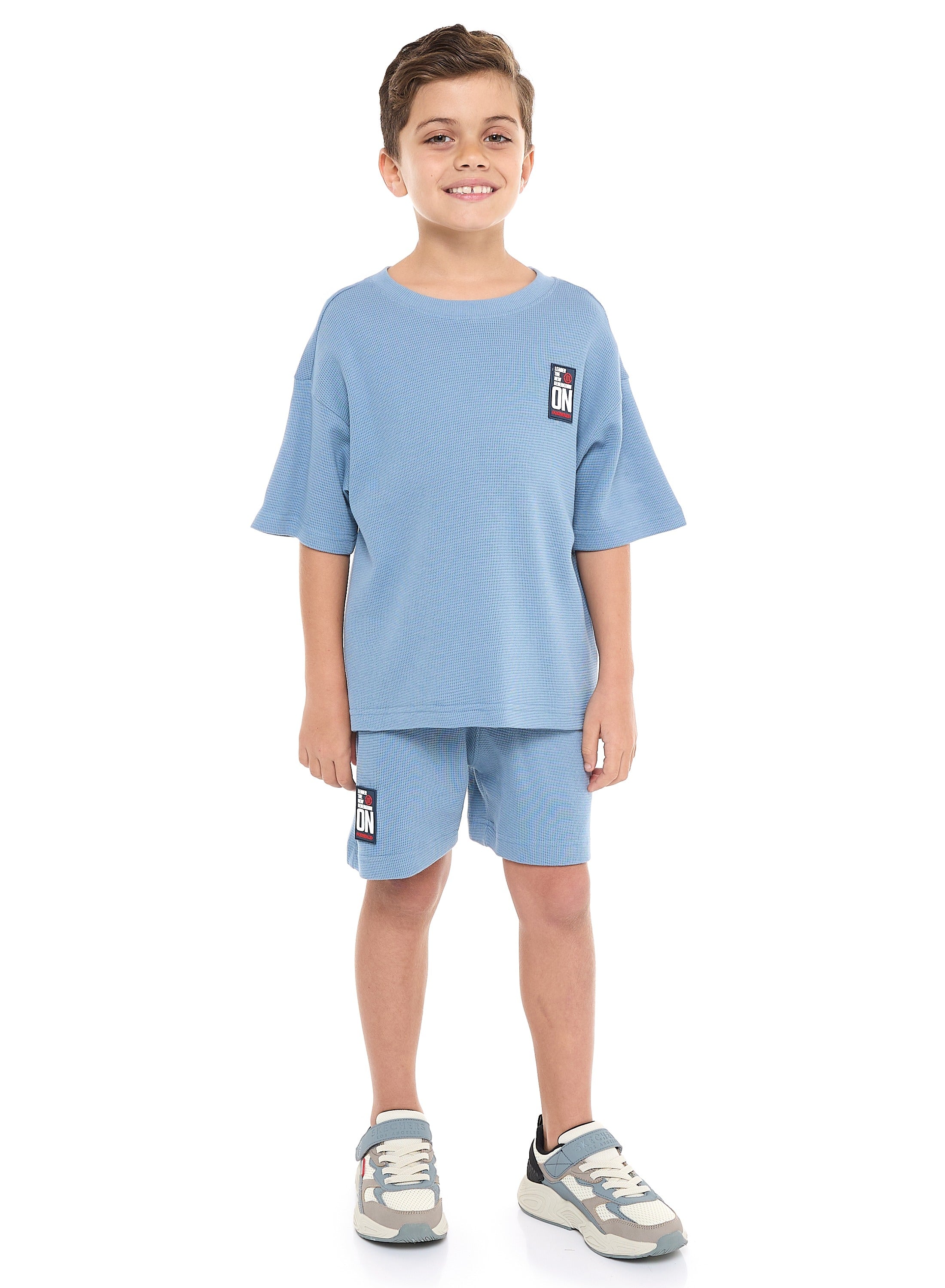 Oversized - Boys' Jacquard 2-Piece Set - T-Shirt With Badge Detail And Matching Shorts With Pockets