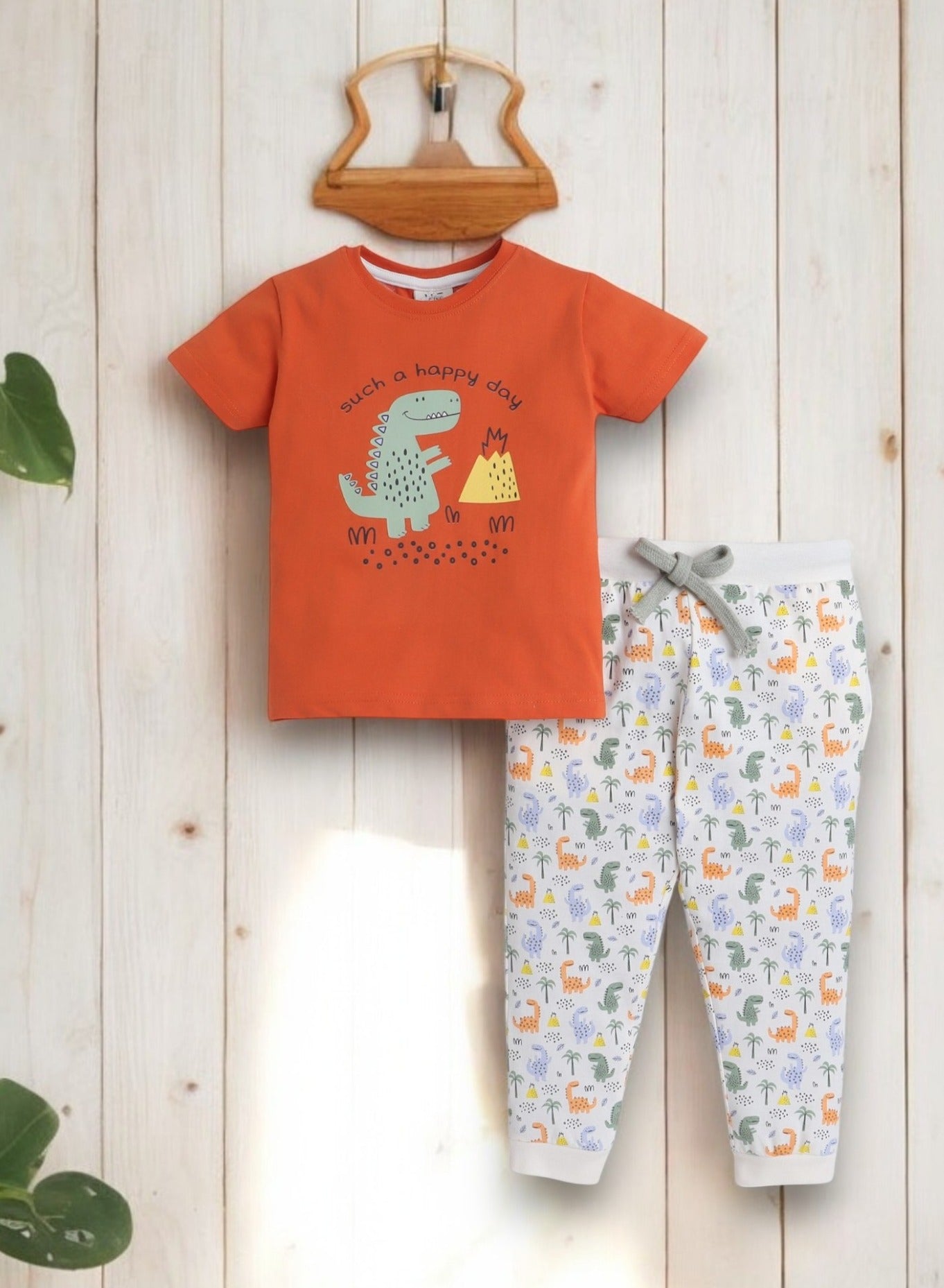 Victor And Jane - Printed T-Shirt And All-Over Printed Pyjama Set