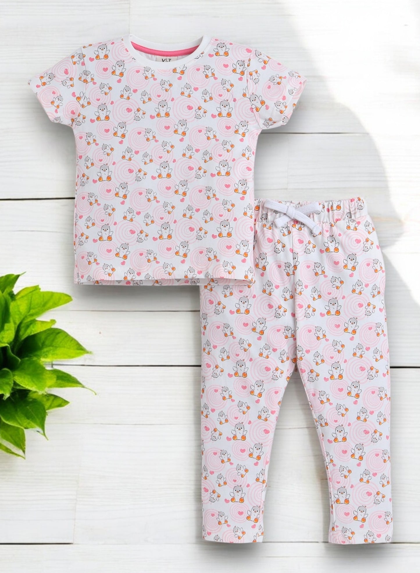 Victor and Jane - All-Over Printed T-shirt and Pyjama Set