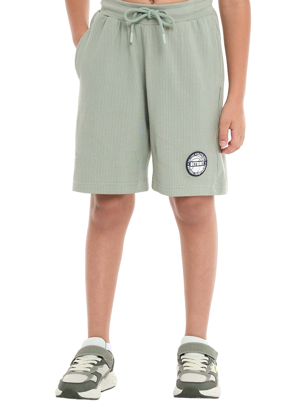 Oversized - Boys' Jacquard 2-Piece Set - T-Shirt With Badge Detail And Matching Shorts With Pockets,
