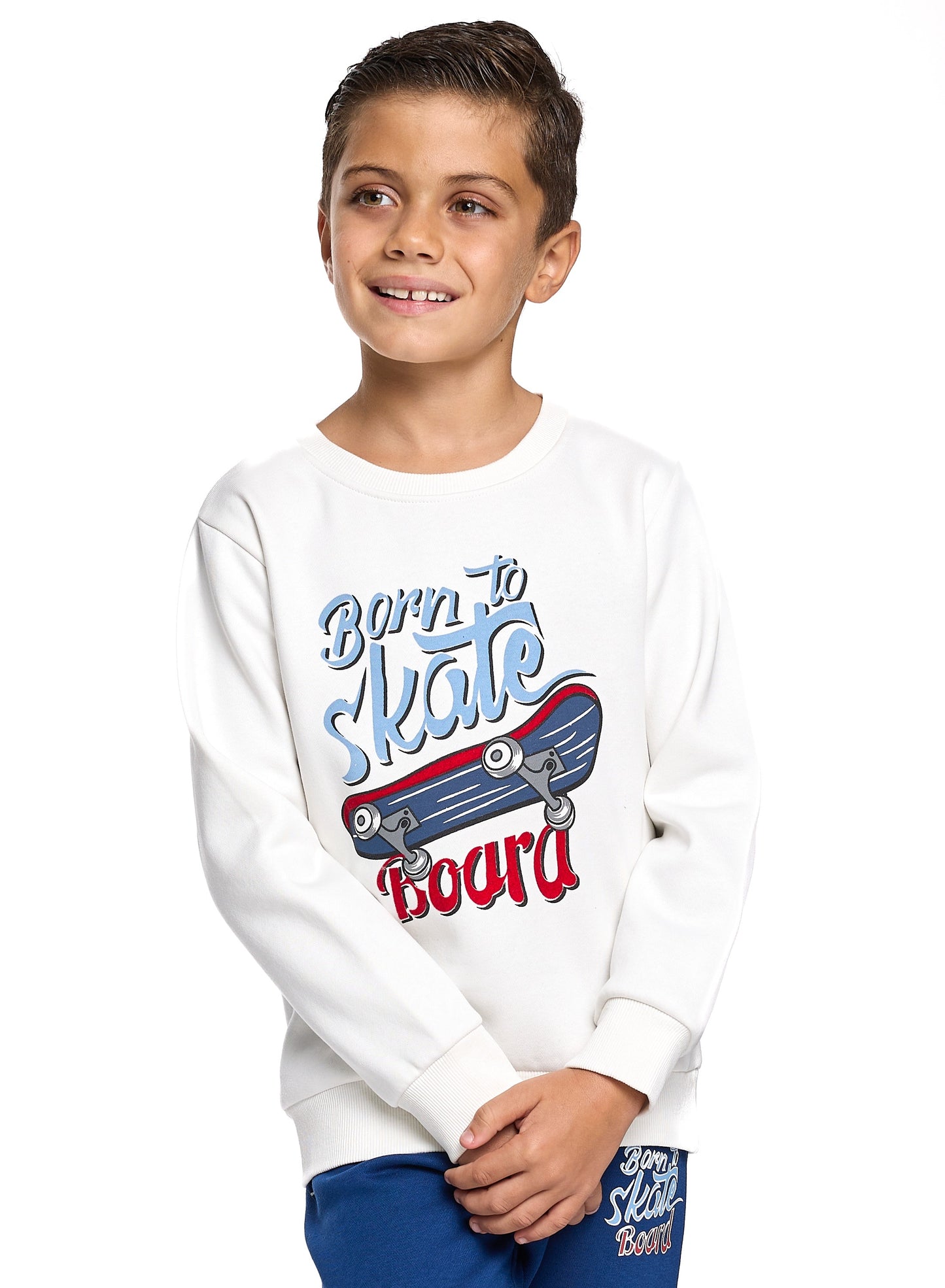 Boys’ Trendy Skate Outfit – White Sweatshirt & Navy Bottoms