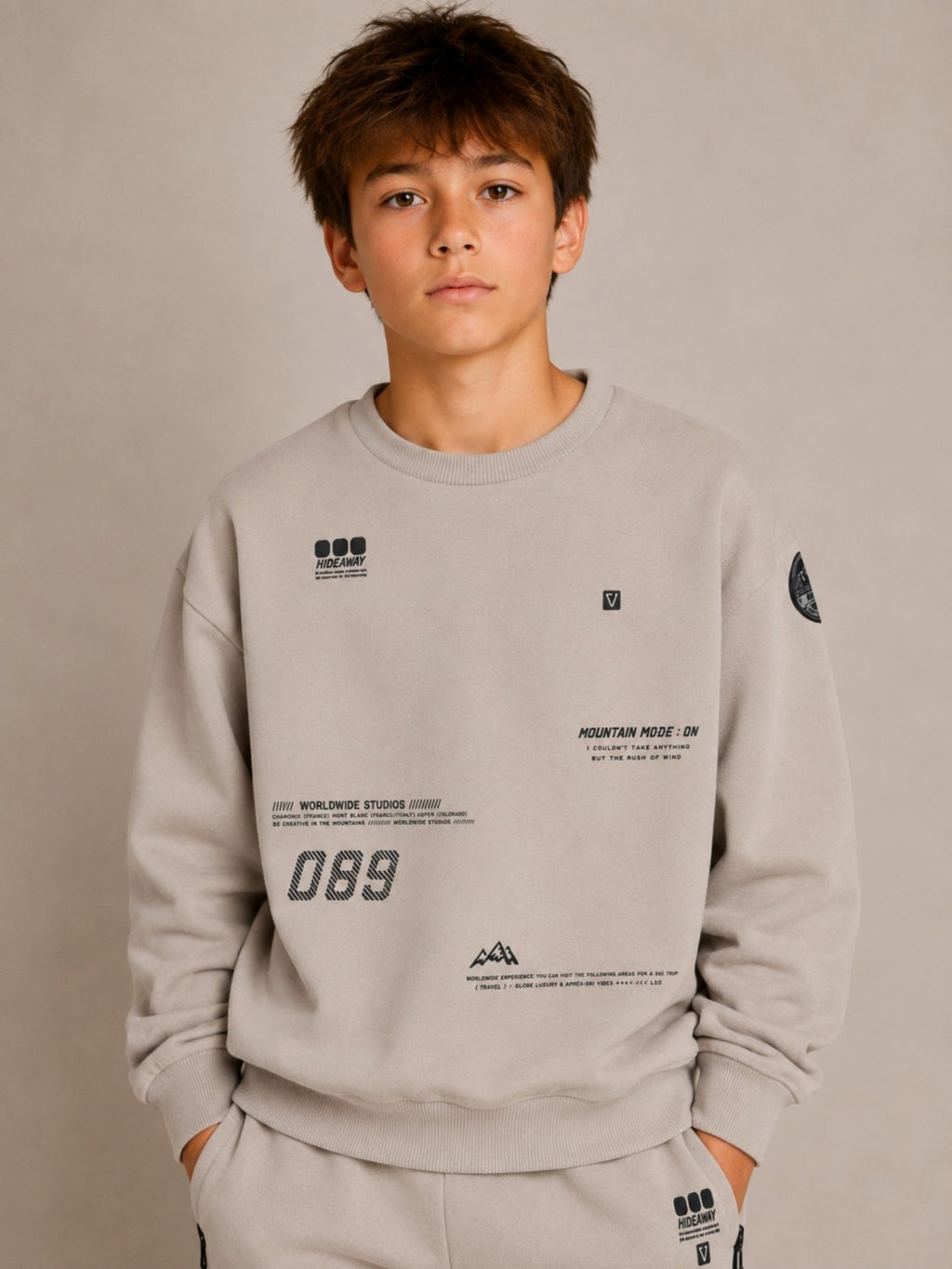 Boys Graphic Sweatshirt and Jogger 2-piece set