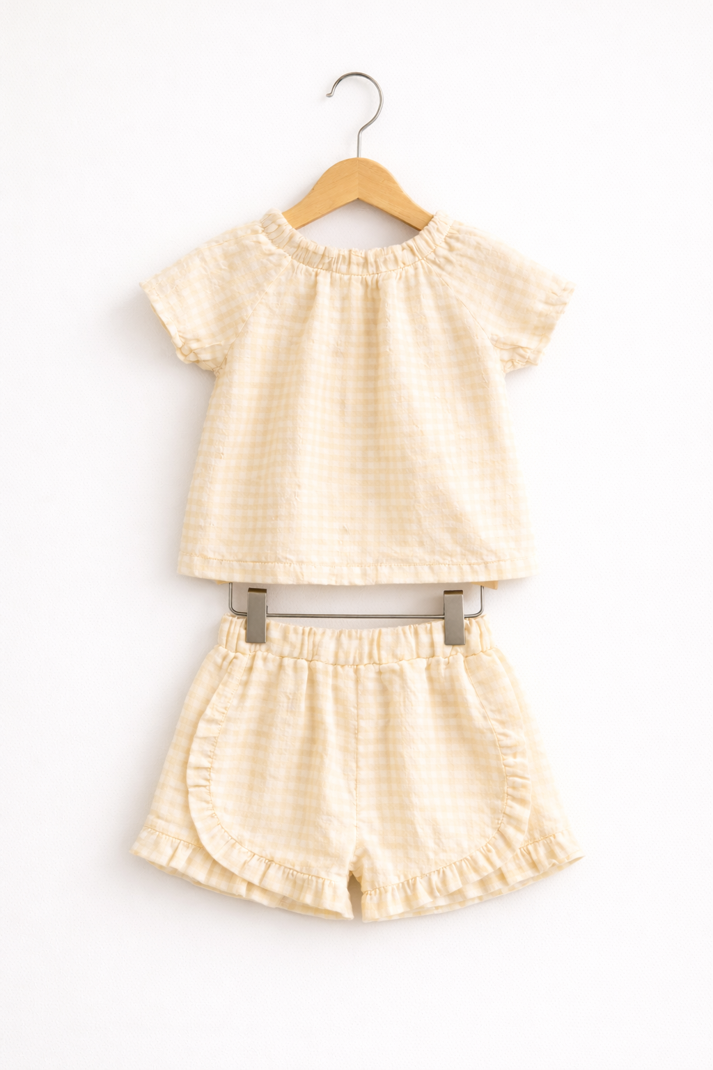 Girls 2 Pc Set Waffle-Knit Ruffle-Trim Top & Shorts Set