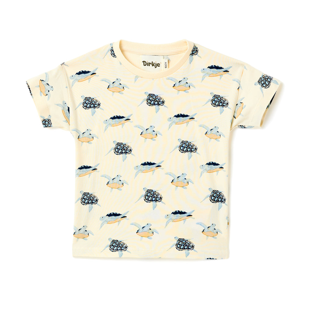 Boys 2 Pc Set ?Turtle Surf? All-Over Print Tee & Pocket-Shorts Set