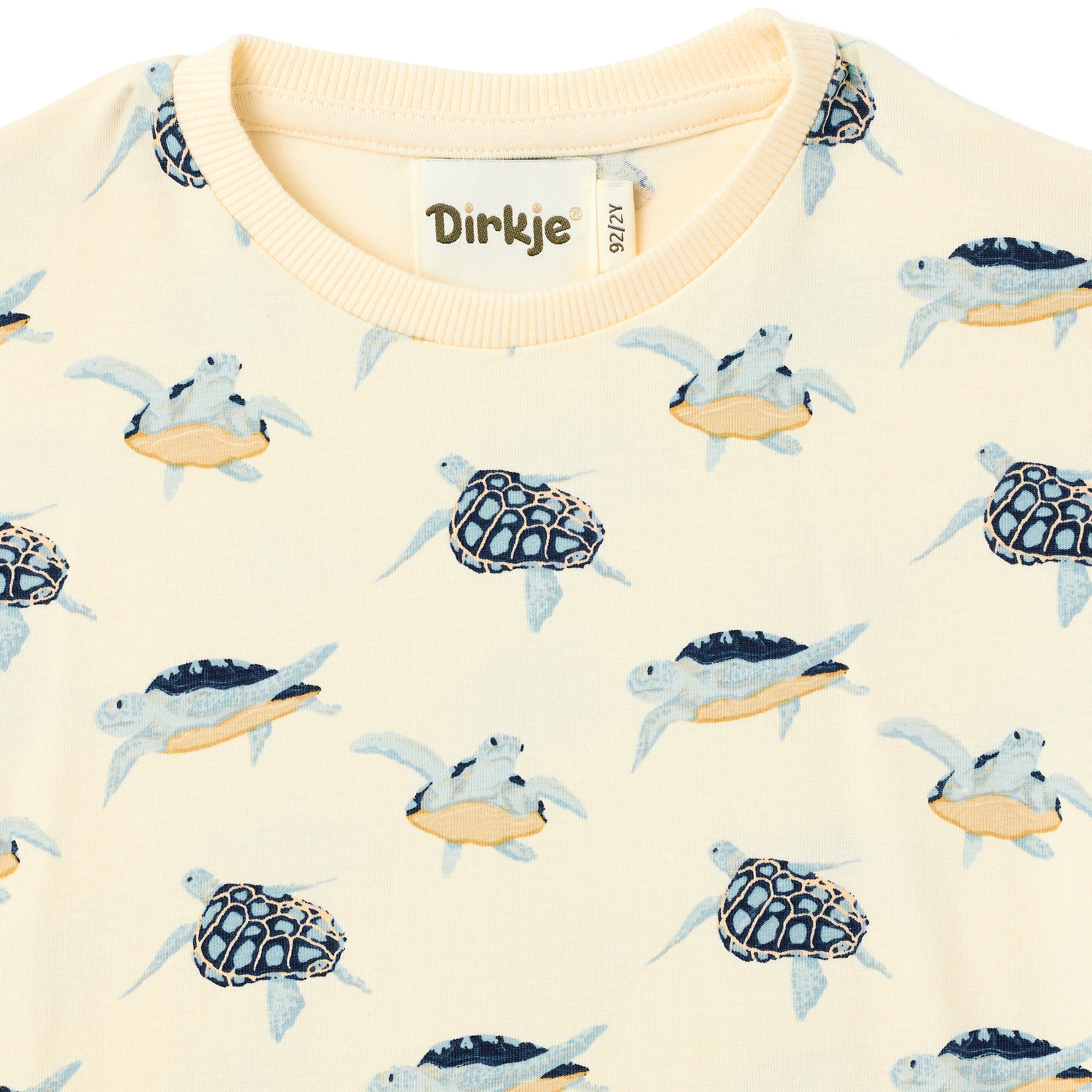 Boys 2 Pc Set ?Turtle Surf? All-Over Print Tee & Pocket-Shorts Set