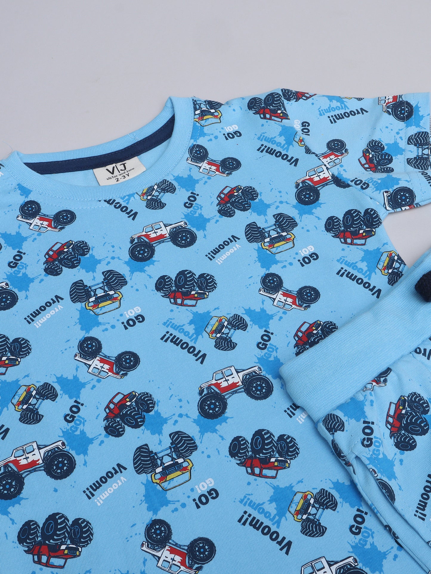 Victor and Jane - All-Over Printed T-shirt and Shorts Pyjama Set