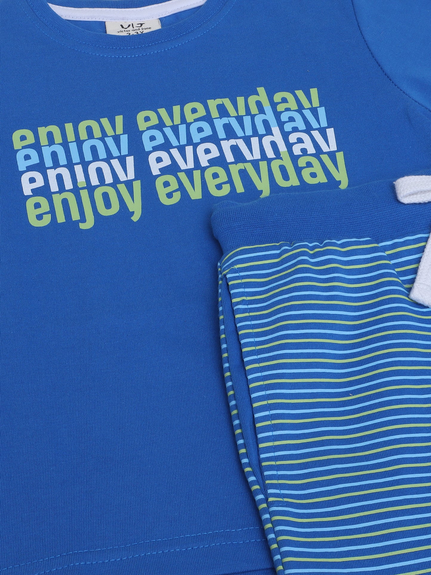 Victor and Jane - Printed T-shirt and Shorts Set
