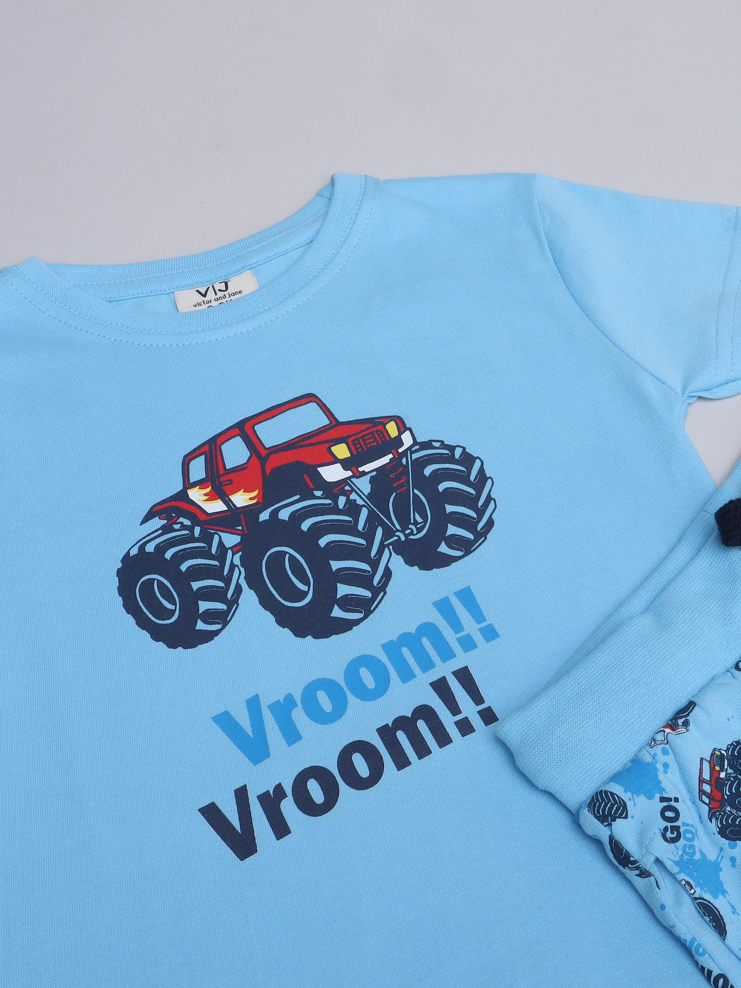 Victor and Jane - Printed T-shirt and Shorts Set