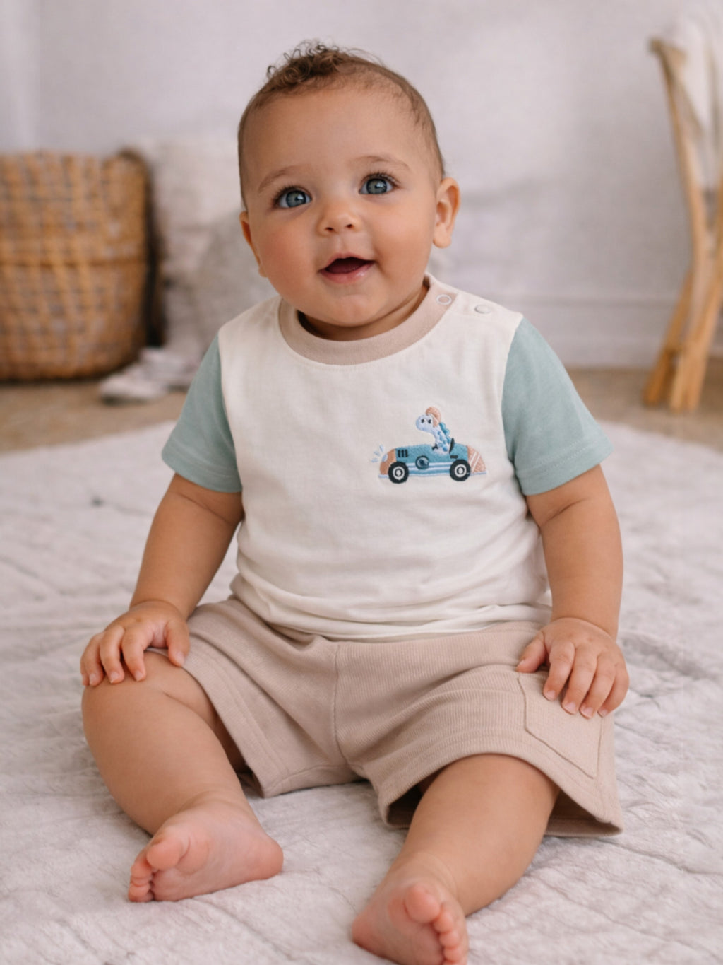 Infant Boys’ 2-Piece Set “ Œcrawl Walk Race” Car Print T-Shirt & Cargo Shorts