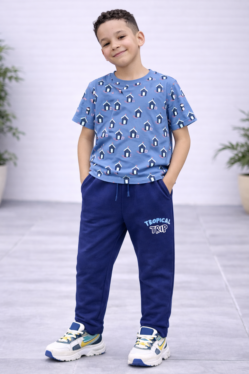 Boys’ 2-Piece Set “ All-Over Print T-Shirt & Œtropical Trip” Joggers
