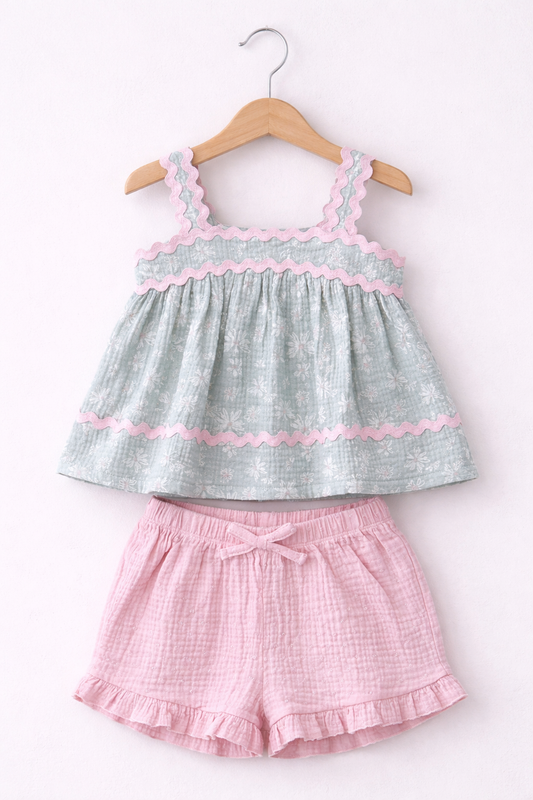 Baby Girls Sleeveless Smocked Top & Ruffle Shorts Set With Headband And Sunglasses