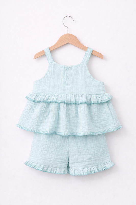 Girls 2 Pice Set, Top And Shorts And Matching Sunglasses
