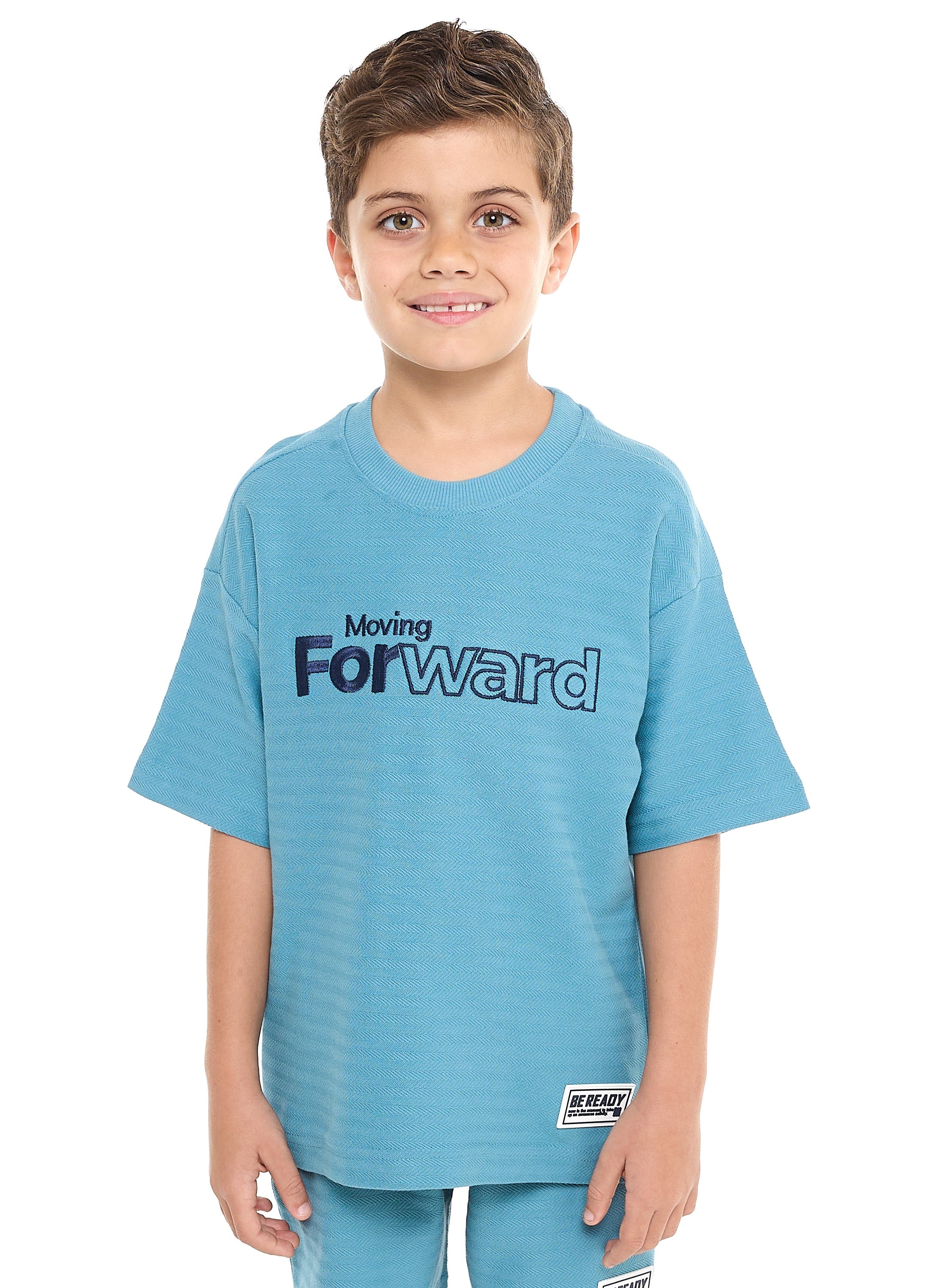 Oversized - Boys' Jacquard 2-Piece Set - Slogan Embroidered T-Shirt With Badge Detail And Matching Shorts With Pockets