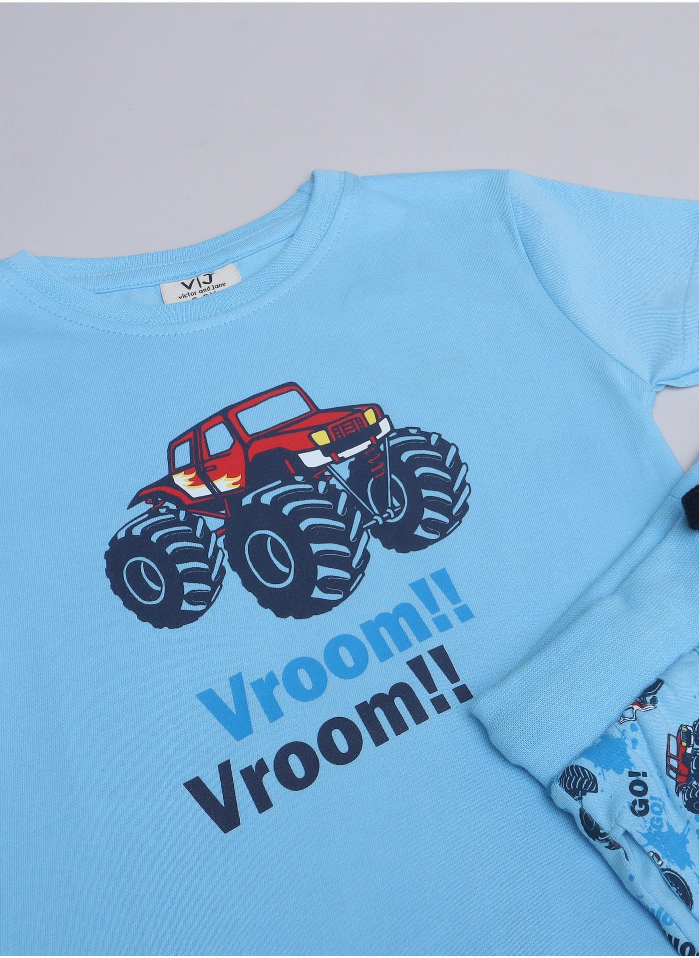 Victor And Jane - Printed T-Shirt And All-Over Printed Shorts Pyjama Set