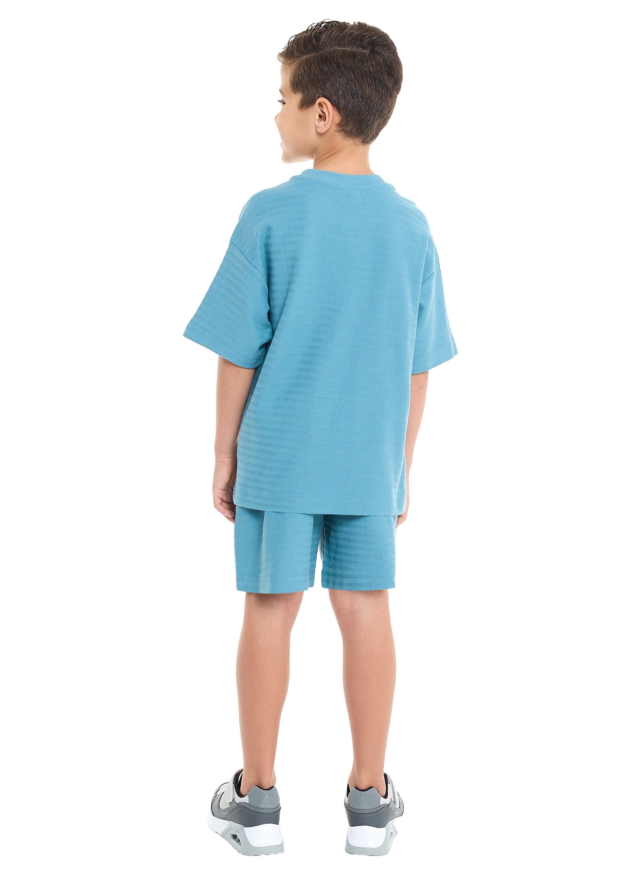 Oversized - Boys' Jacquard 2-Piece Set - Slogan Embroidered T-Shirt With Badge Detail And Matching Shorts With Pockets