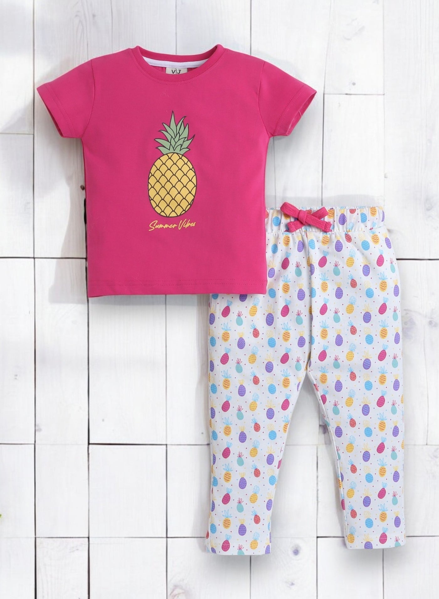 Victor And Jane - Printed T-Shirt And Pyjama Set