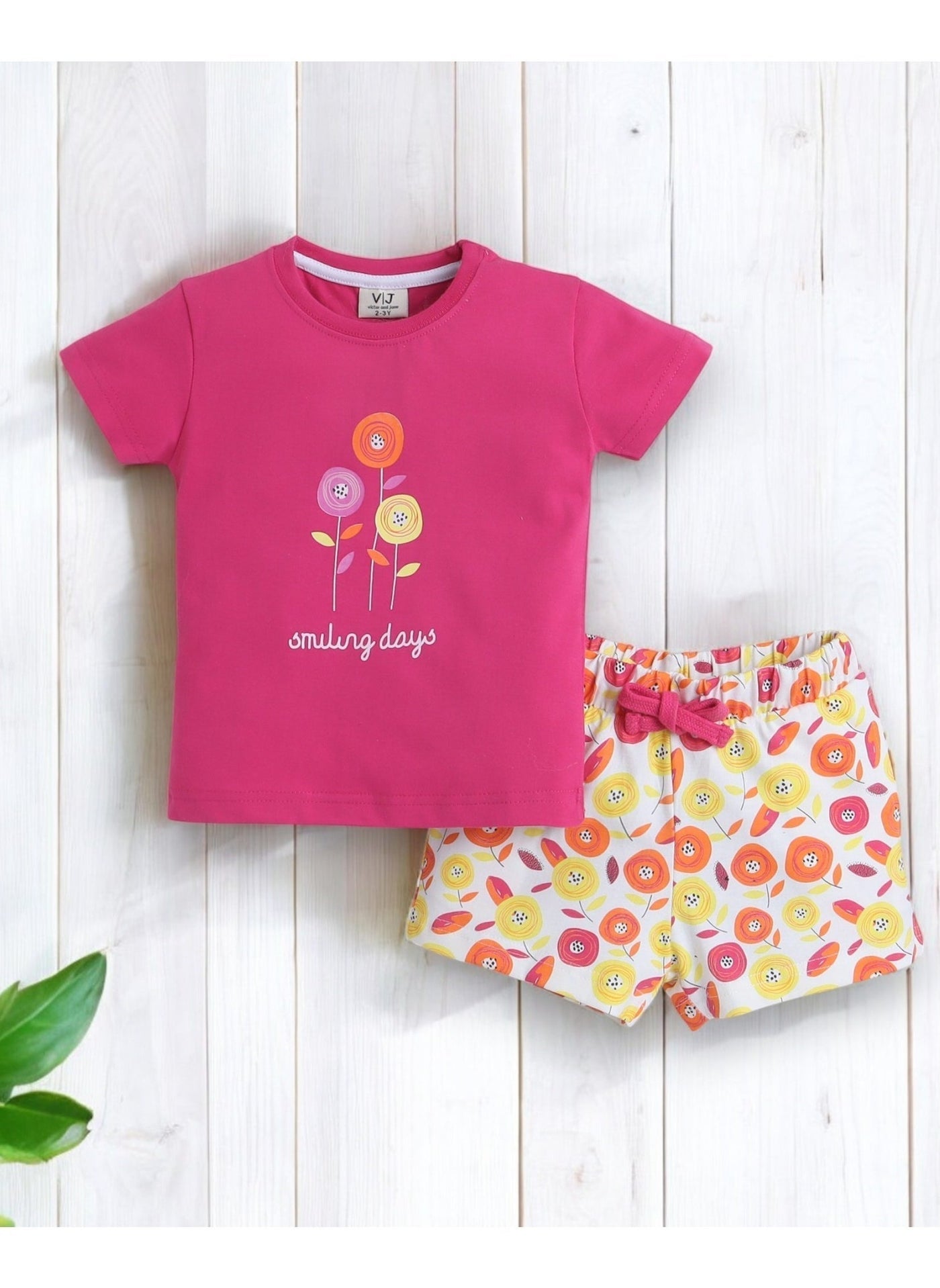 Victor And Jane - Printed T-Shirt And Shorts Pyjama Set
