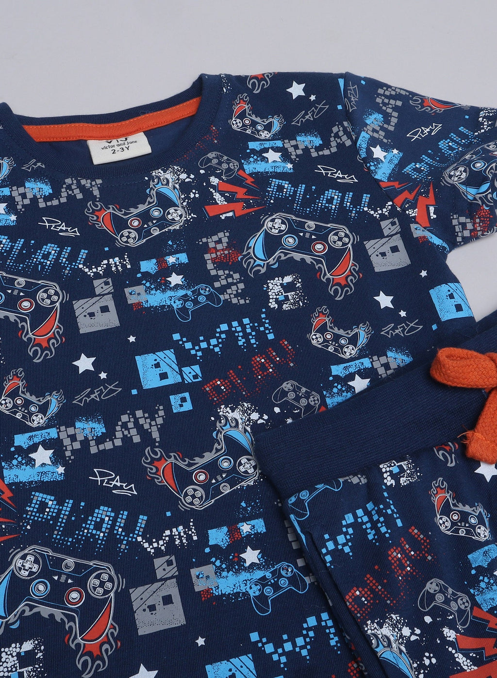 Victor And Jane - All-Over Printed T-Shirt And Pyjama Set