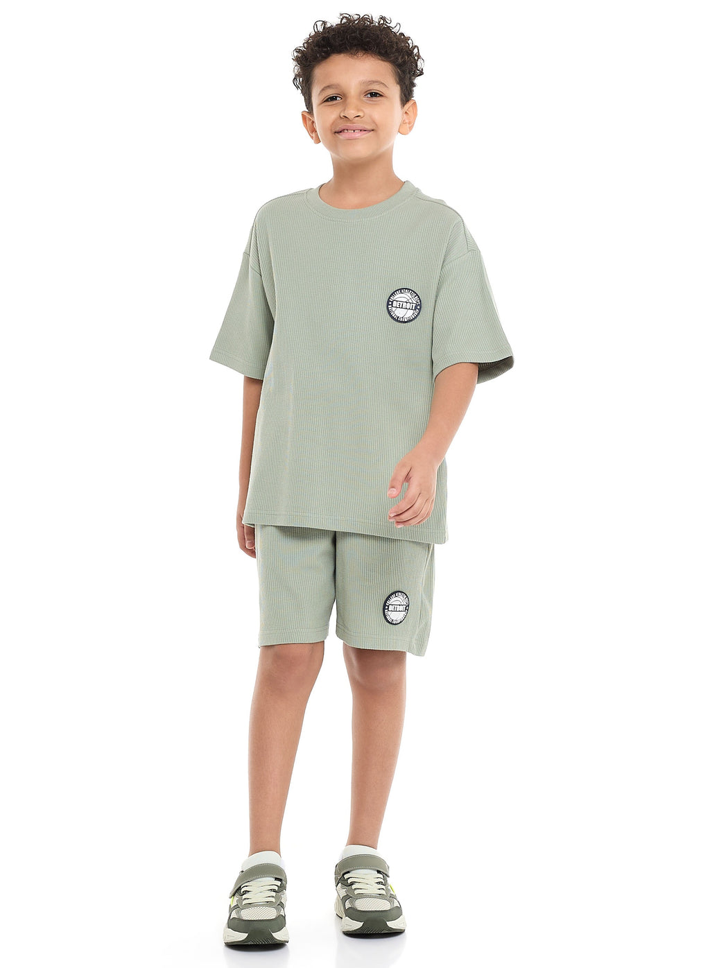 Oversized - Boys' Jacquard 2-Piece Set - T-Shirt With Badge Detail And Matching Shorts With Pockets,