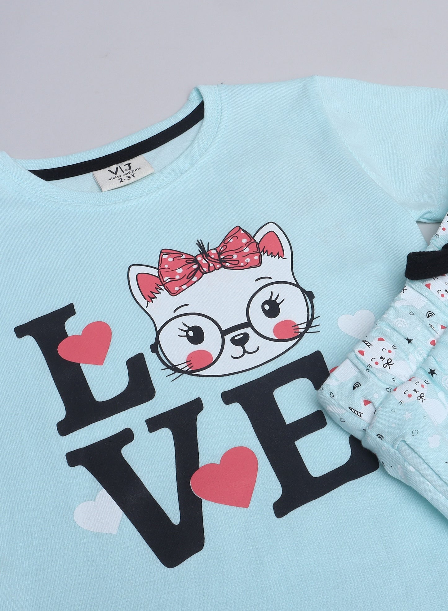 Victor and Jane - Printed T-shirt and Shorts Pyjama Set